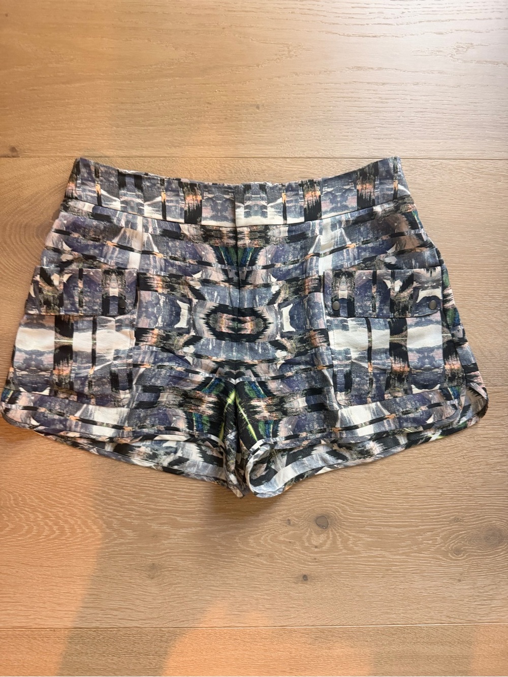 INTERMIX Abstract Pattern High-Waist Printed Shorts in Navy, Cream & Green